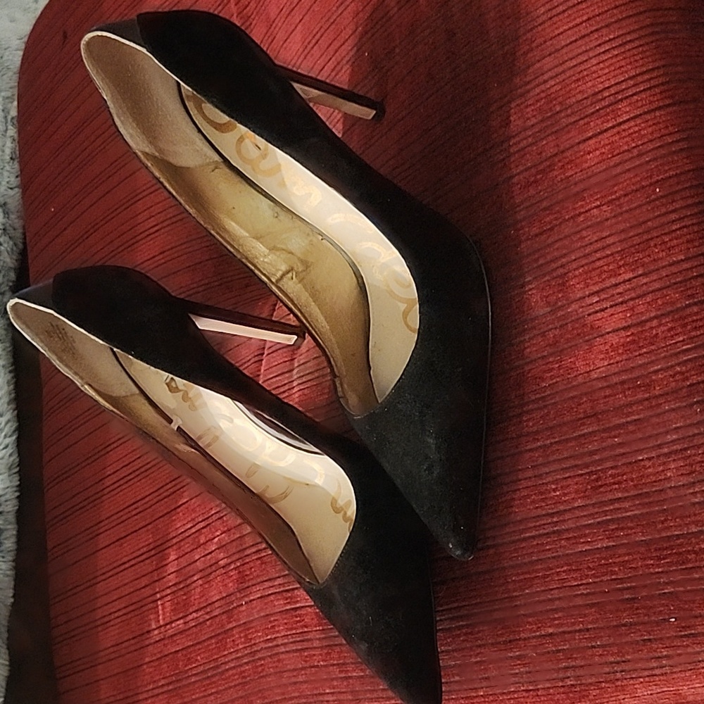 Shoes - Picture 2 of 5